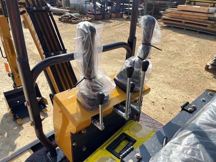 #205-•-new-rt12r-mini-excavator-image-22