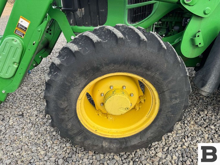 2011-john-deere-6115d-image-37
