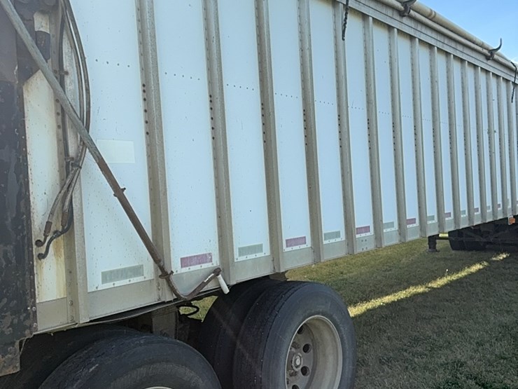 41’-rr-live-bottom-grain-trailer,-has-roll-tarp-image-9