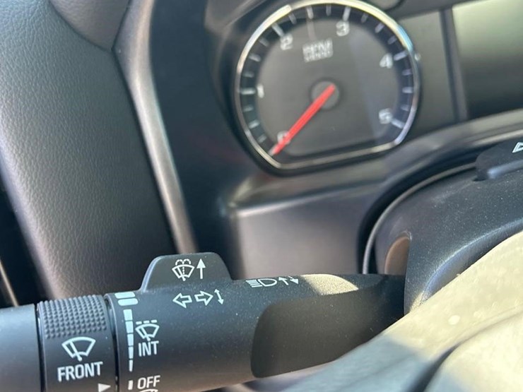 2023-chevrolet-silverado-6500hd-image-50