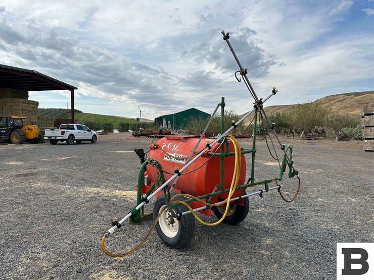 2006-rears-200-gallon-orchard-sprayer-with-spray-booms-image-5