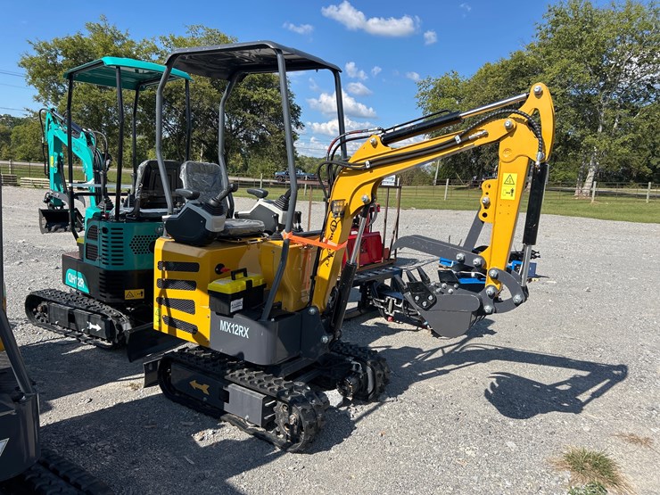 #10-•-2025-cfg-industrial-mx12rx-mini-excavator-image-2