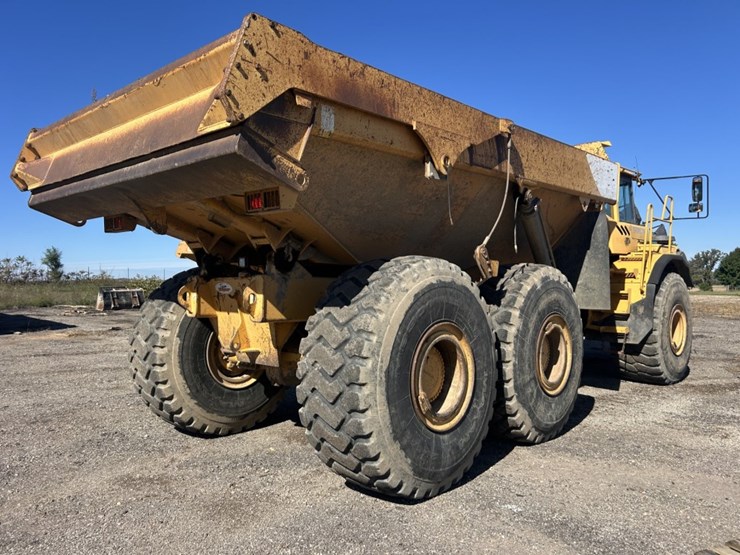 2004-volvo-a40d-image-5