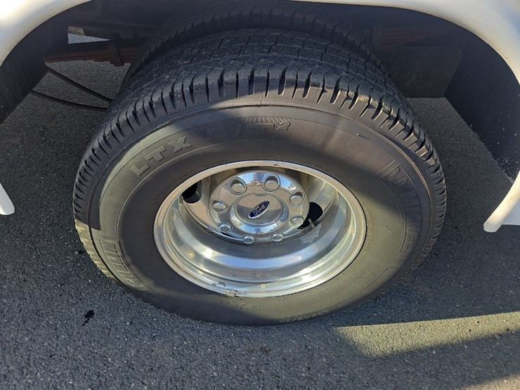 2018-ford-f350-xlt-image-13
