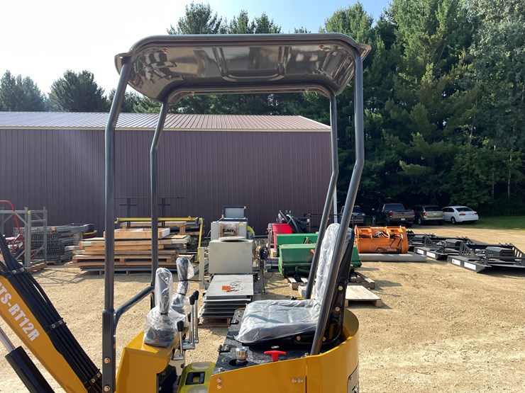 #205-•-new-rt12r-mini-excavator-image-12
