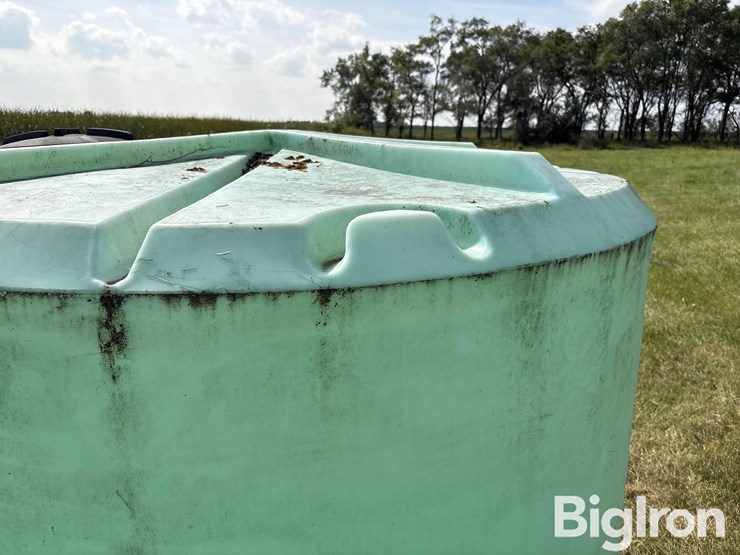 green-1500-gallon-liquid-tank-image-11