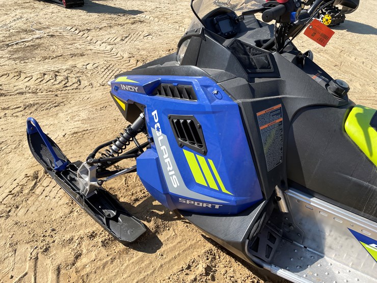#1897-•-2024-polaris-indy-550-sport-snowmobile-(sells-with-bill-of-sale-only)-image-12