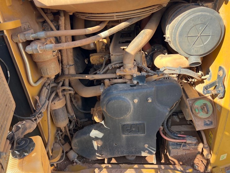 2017-caterpillar-299d2-image-16