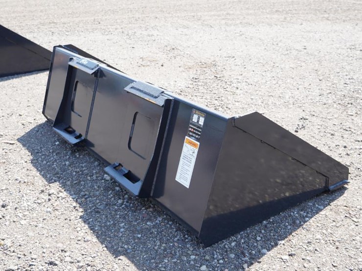#2532-•-new-skid-steer-track-duty-bucket-attachment-image-4