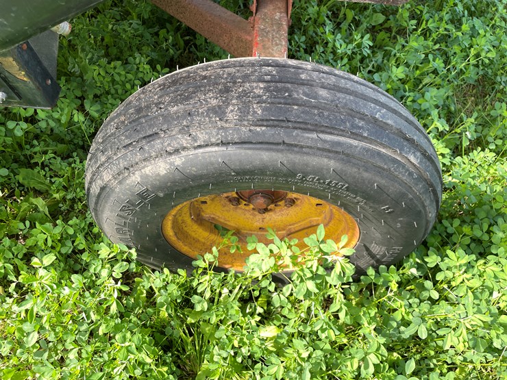 #4457-•-gravity-cart-with-3'-auger-image-14