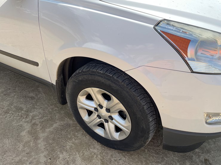 2012-chevrolet-traverse-ls-image-17