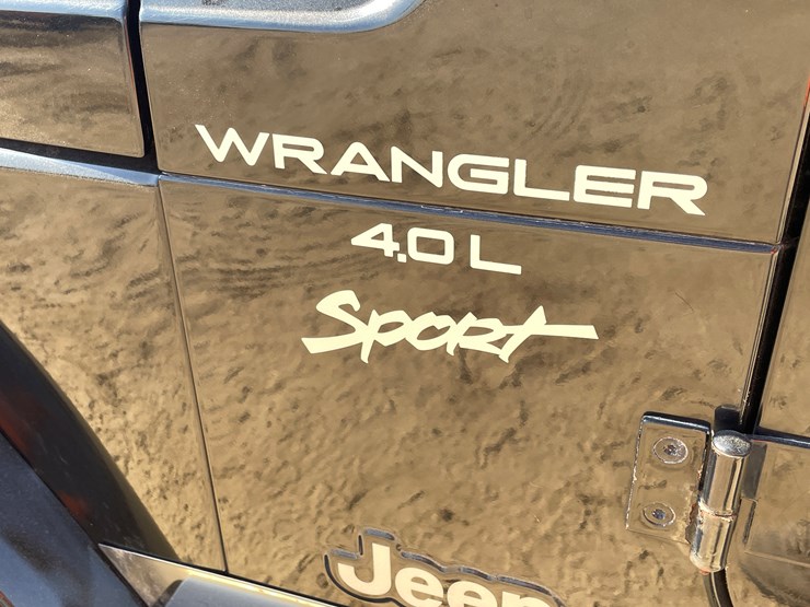 2000-jeep-wrangler-sport-image-9