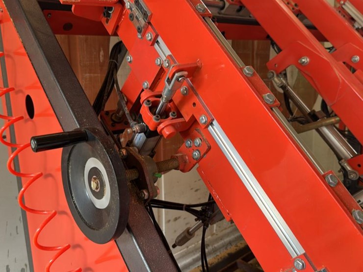 #105-•-2025-pallet-nailer-image-20