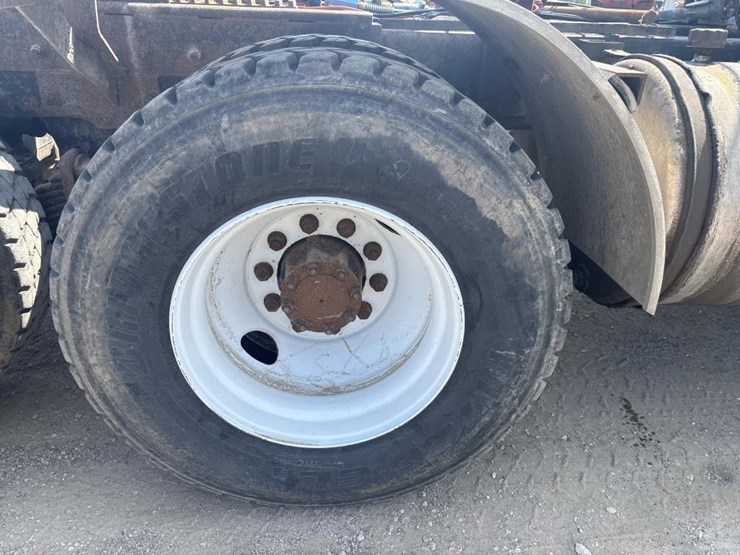 2000-mack-rd600-image-27