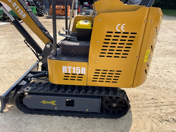 #211-•-new-rt15r-mini-excavator-image-13