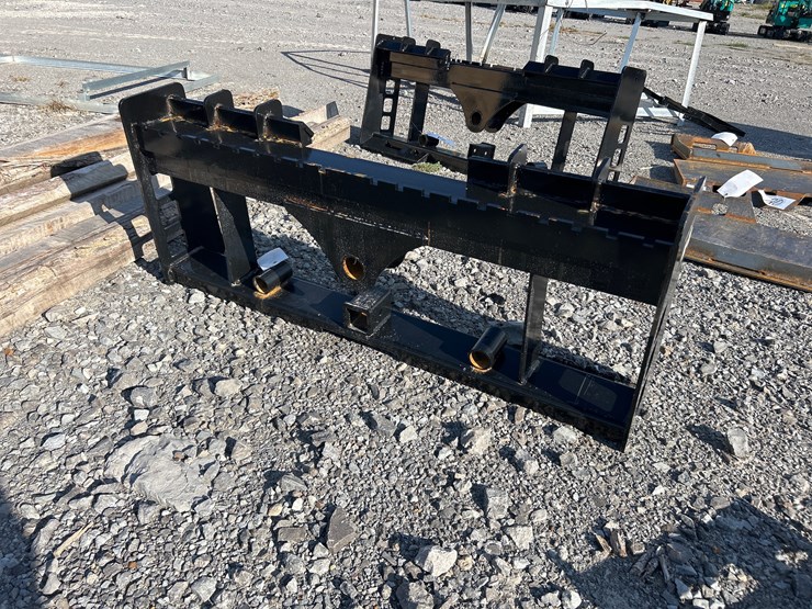 #33-•-skid-steer-pallet-fork-/-skid-steer-frame-image-1