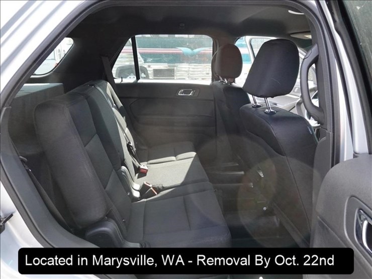 2015-ford-explorer-image-25