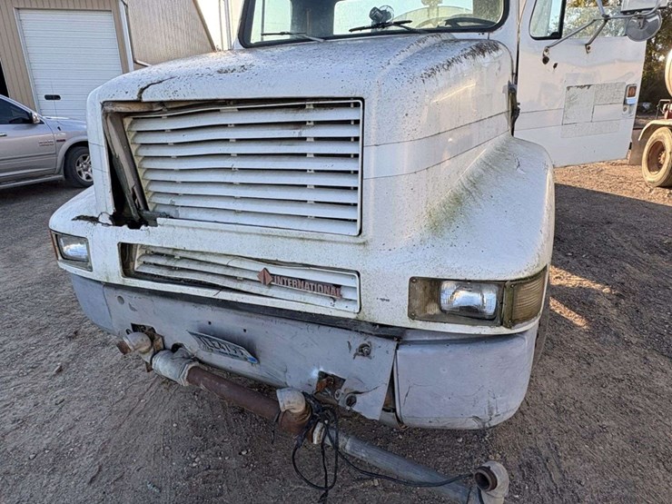 1989-international-8300-water-truck,-cummins-350,-10-speed,-tandem-axle,-246”-wb,-lopro-22.5-on-stee-image-32