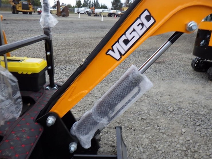 2025-vicsec-vc15-hydraulic-excavator-image-11