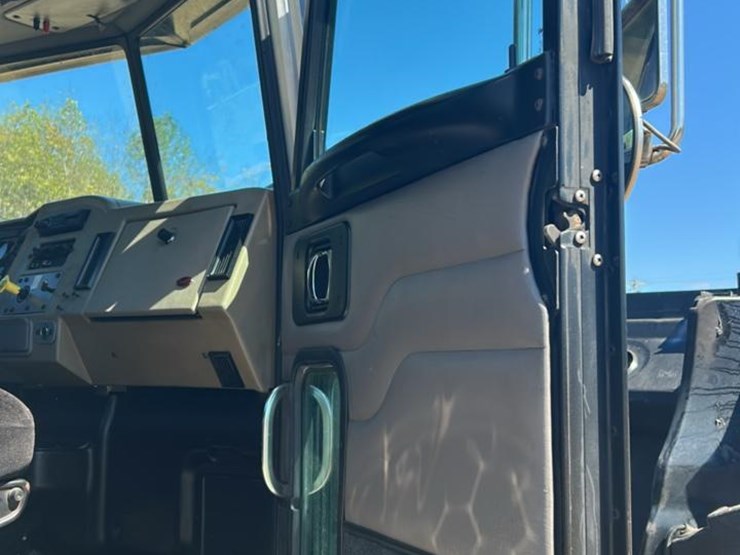 #1962-•-2006-peterbilt-pb340-semi-truck*-image-42