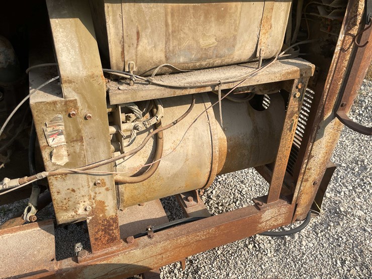 #8633-•-hobart-powerweld-303-welder-trailer-(maq)-image-22