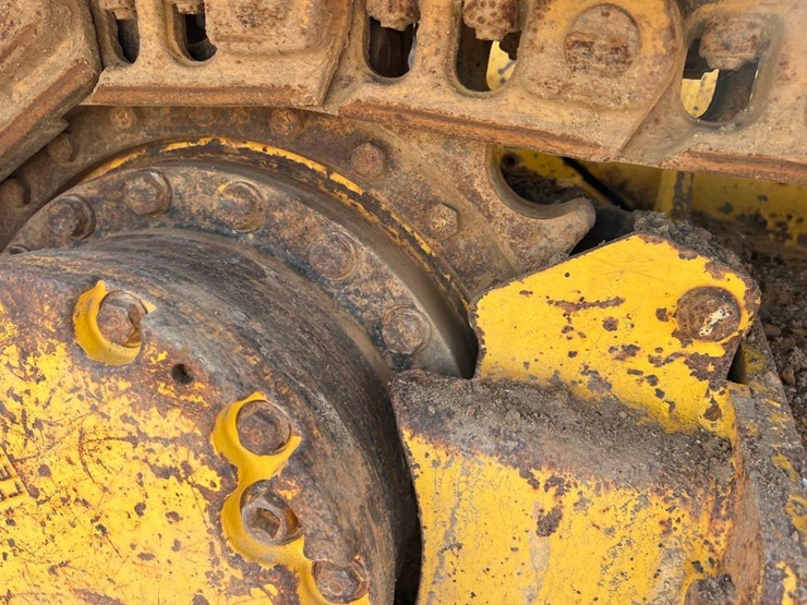 2005-komatsu-d39px-21-image-20