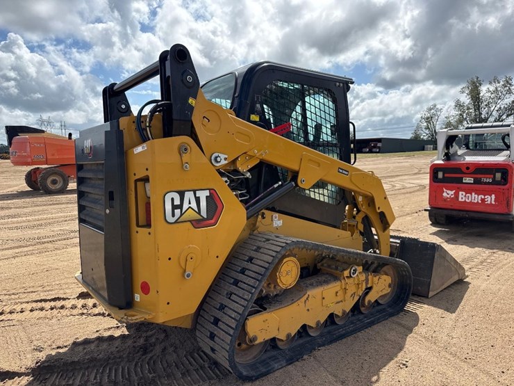 2023-caterpillar-259d3-image-6
