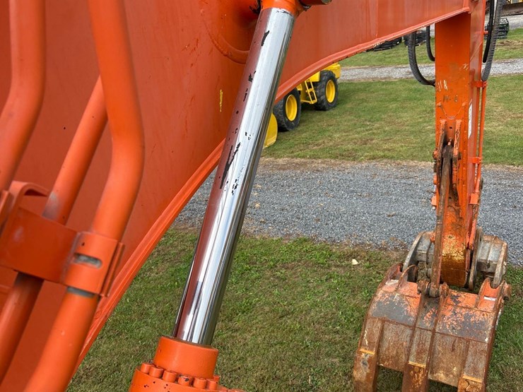 2017-hitachi-zx245us-lc-6n-image-24