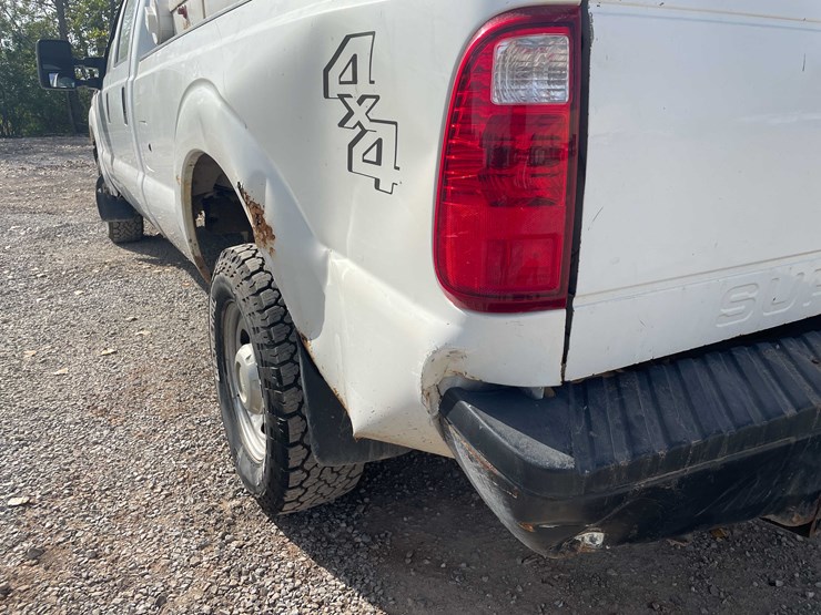 2011-ford-f250-xl-image-23