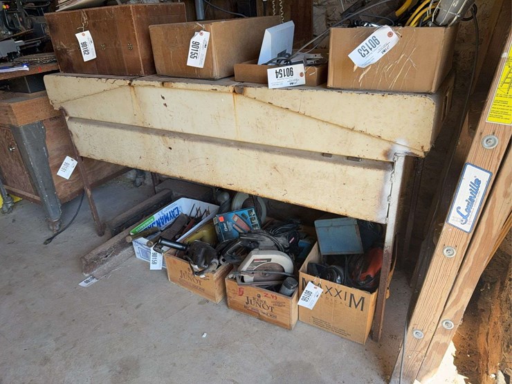 shop-built-bench---was-made-from-truck-toolbox-image-5
