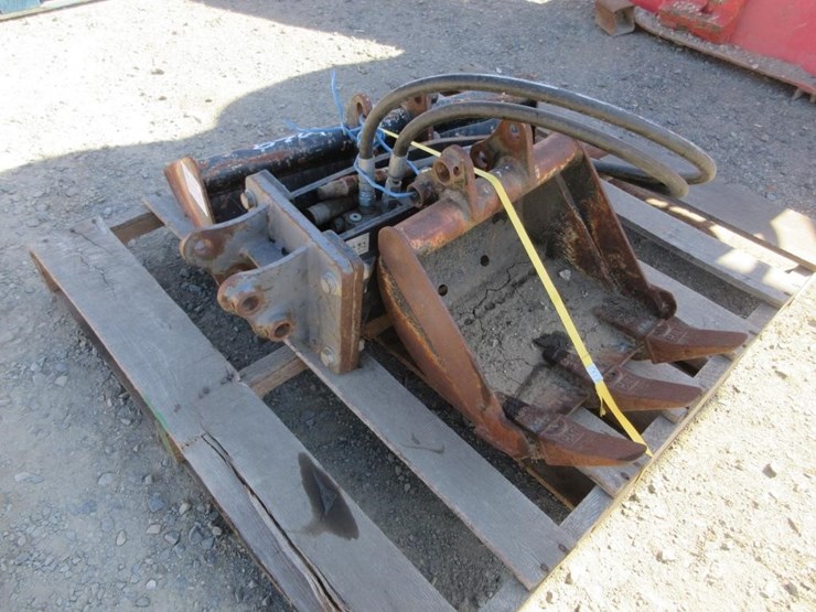 caterpillar-28-image-2