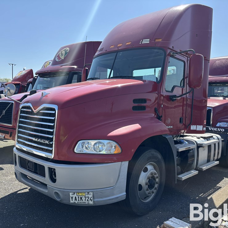 2015 Mack 600 Truck Tractor