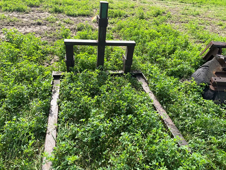 #4448-•-john-deere-large-stack-mover-image-5