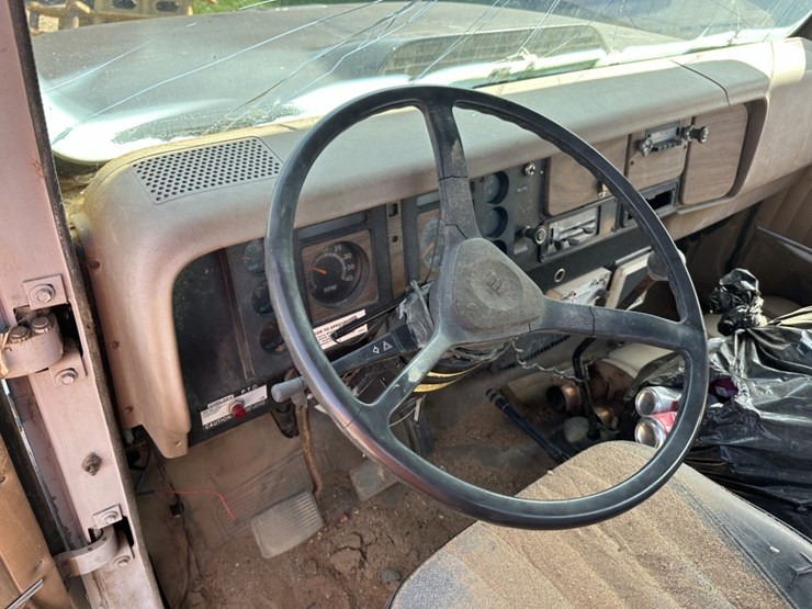 #1414-•-1986-international-1654-cab-chassis-truck-image-29