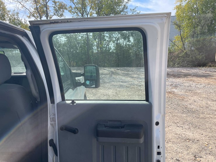 2011-ford-f250-xl-image-149
