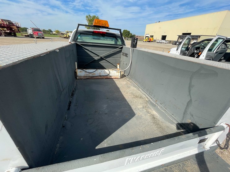 ford-f250-xl-image-27