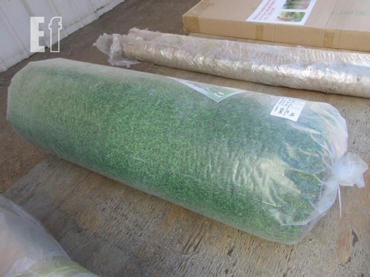 3.3'-x-49.2'-artificial-turf-image-2