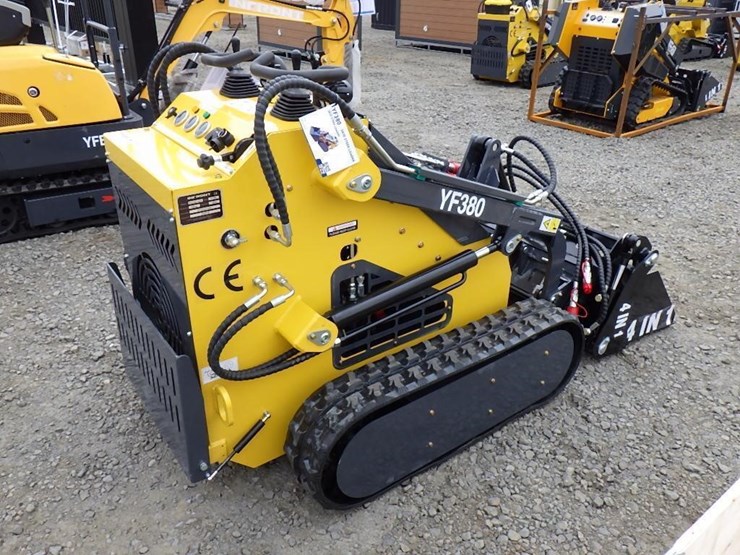 2025-infront-yf380-skid-steer-tracked-loader-image-3