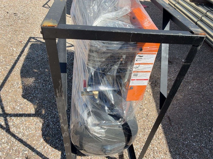 40-gal.-2-stage-air-compressor-air-compressor-image-6