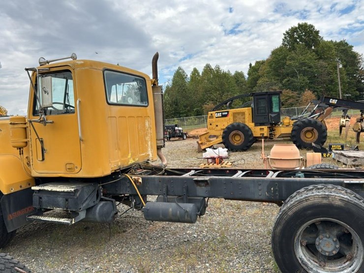 #1960-•-1982-8-wheel-gmc-truck-image-2