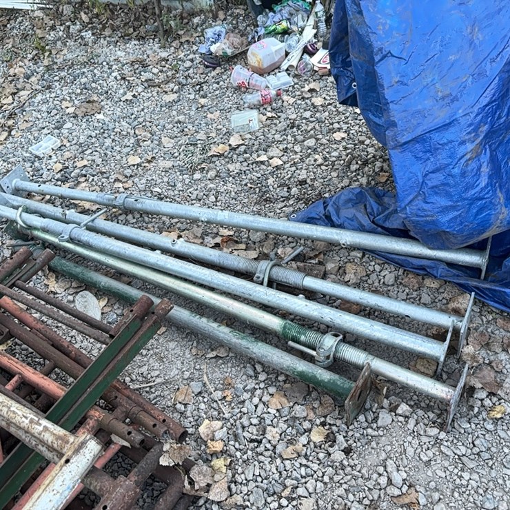 (5) ADJUSTABLE ALUMINUM SHORING POSTS SUPPORT EQUIPMENT