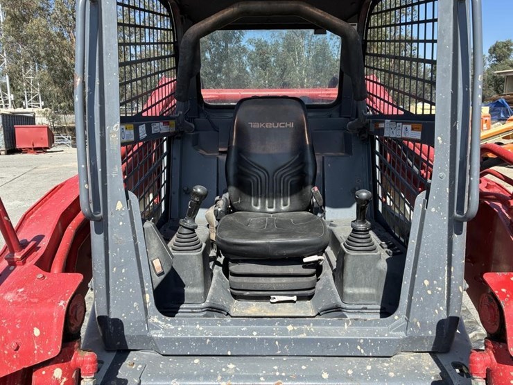 2016-takeuchi-tl12v2-image-14