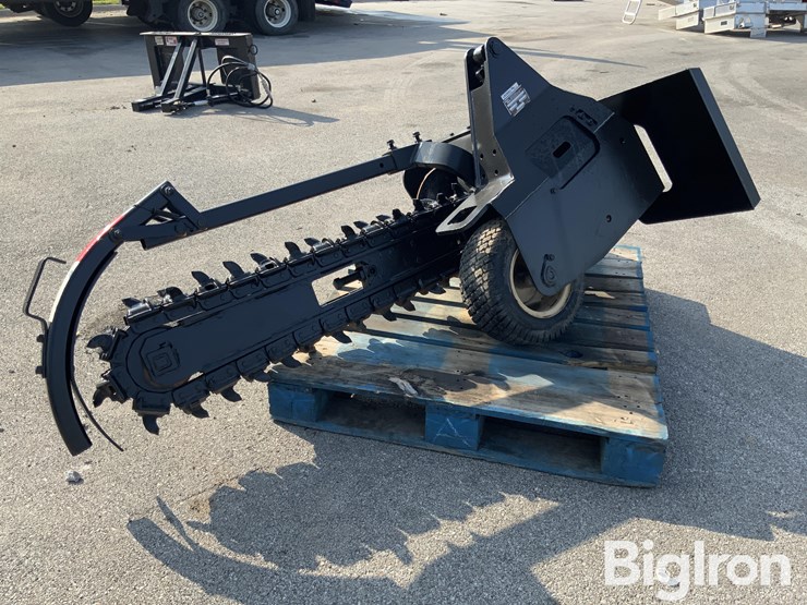 2007-ditchwitch-skid-steer-trencher-image-1