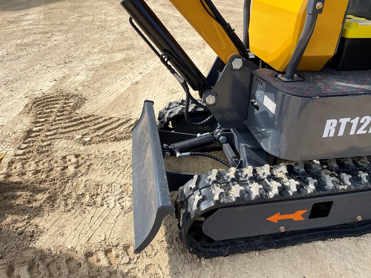 #203-•-new-rt12r-mini-excavator-image-11