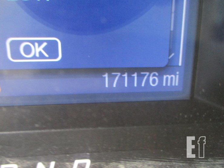 2014-ford-explorer-image-15