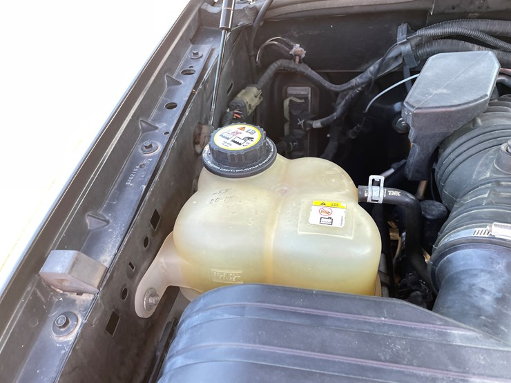 2004-ford-explorer-image-81