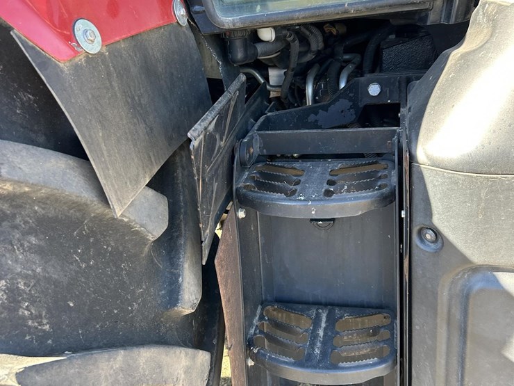 2016-case-ih-maxxum-140-image-32