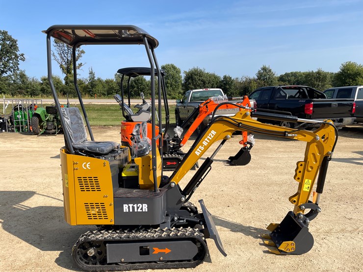 #205-•-new-rt12r-mini-excavator-image-6