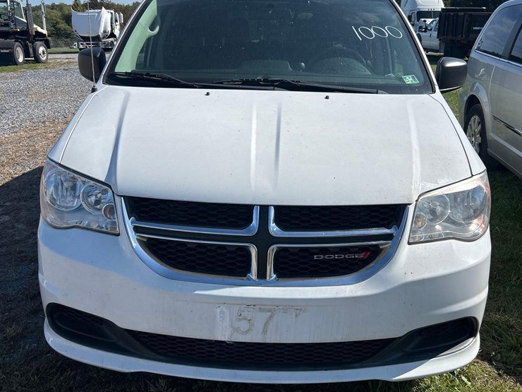 2015-dodge-grand-caravan-image-2
