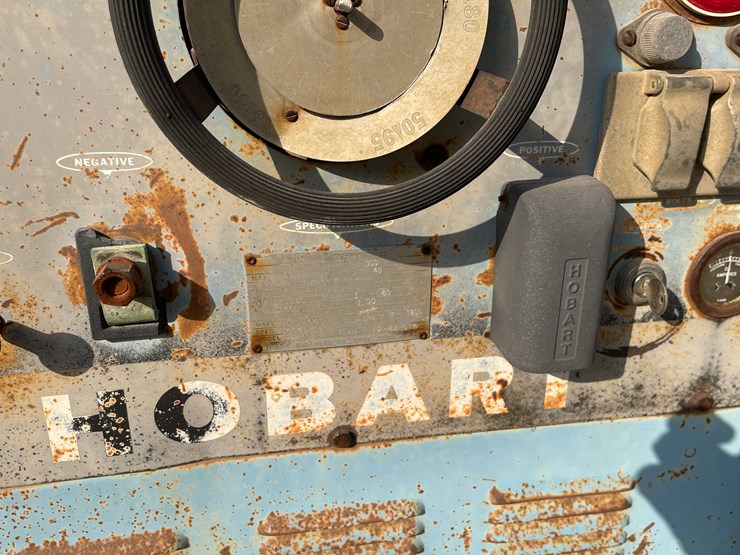 #8633-•-hobart-powerweld-303-welder-trailer-(maq)-image-29